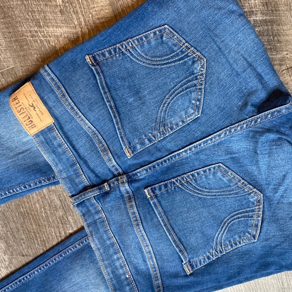 HOLLISTER HIGH RISE SKINNY JEAN - Picture 3 of 3